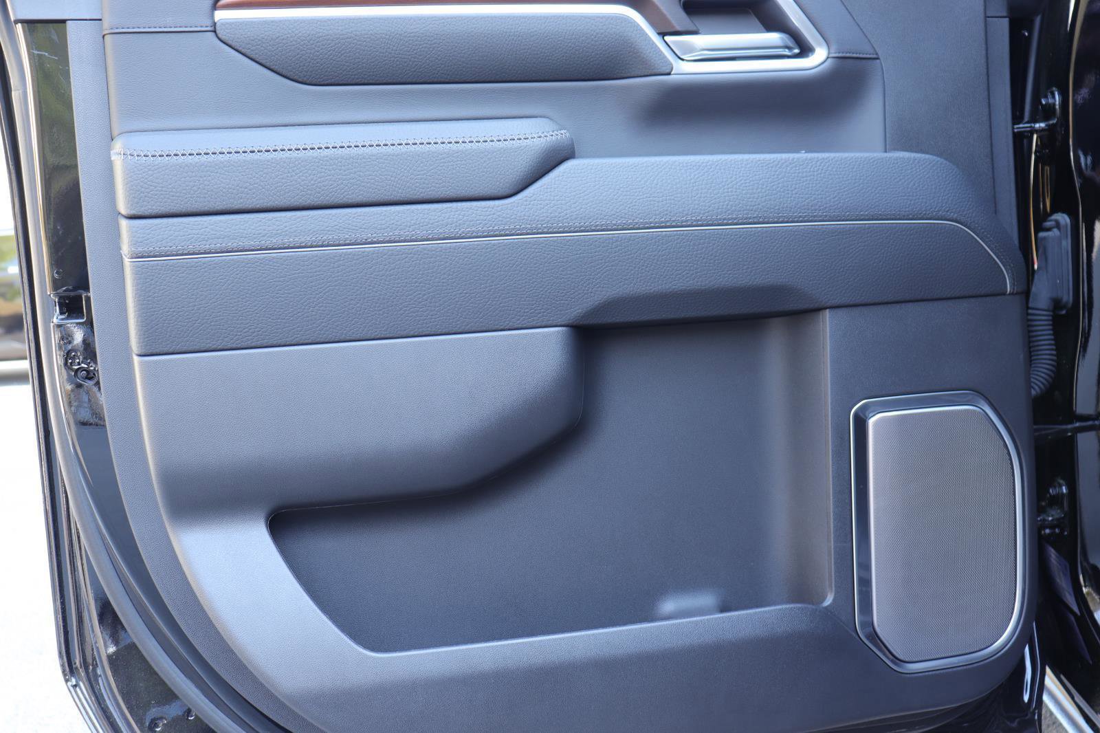 Used 2025 GMC Sierra 2500 Denali w/ Denali Reserve Package image 16