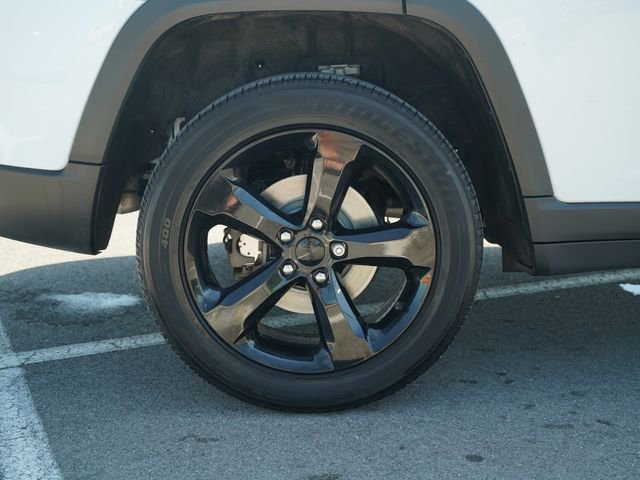 Used 2023 Jeep Grand Cherokee Altitude AWD/4WD image 41