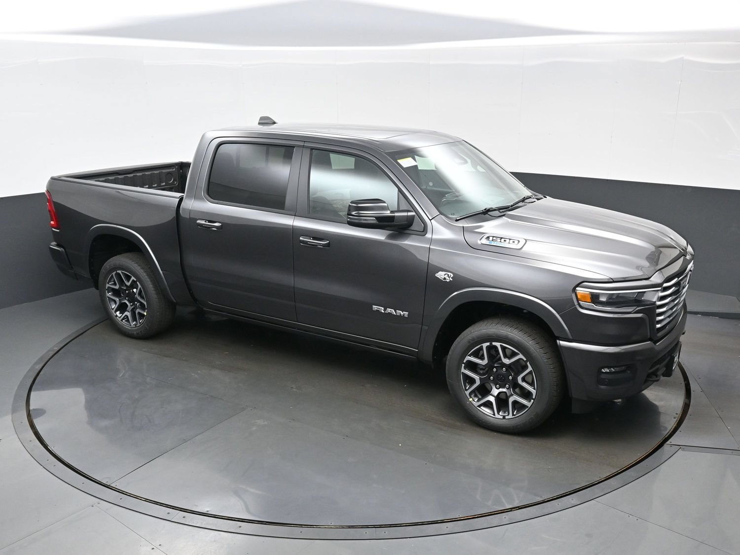 New 2027 RAM 1500 Laramie w/ Laramie Preferred Package AWD/4WD image 27