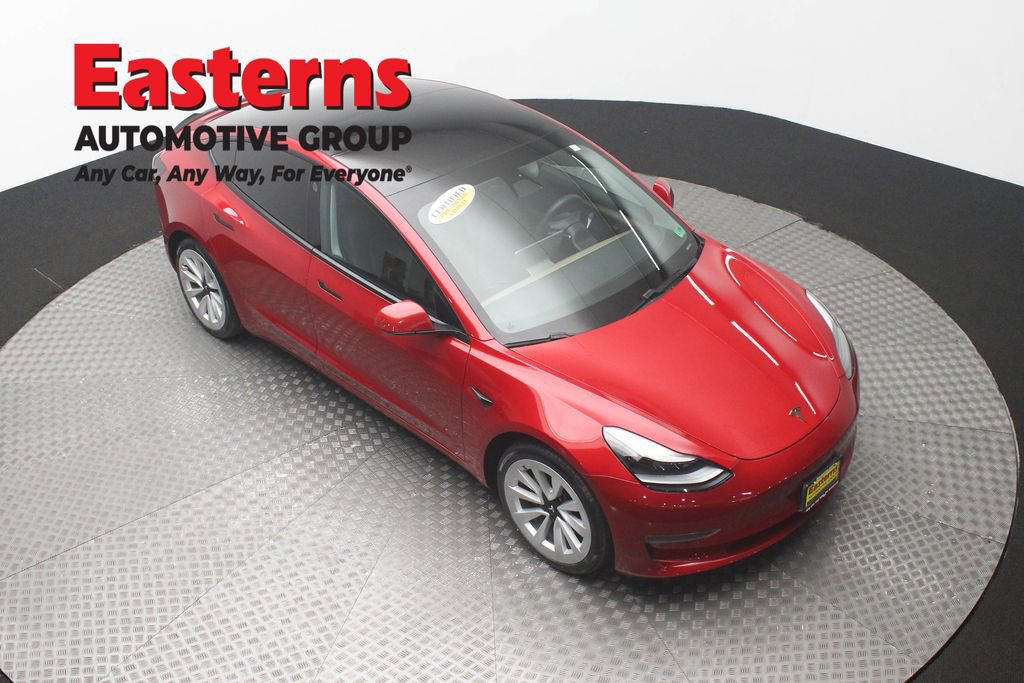 Used 2021 Tesla Model 3 Standard Range Plus image 3
