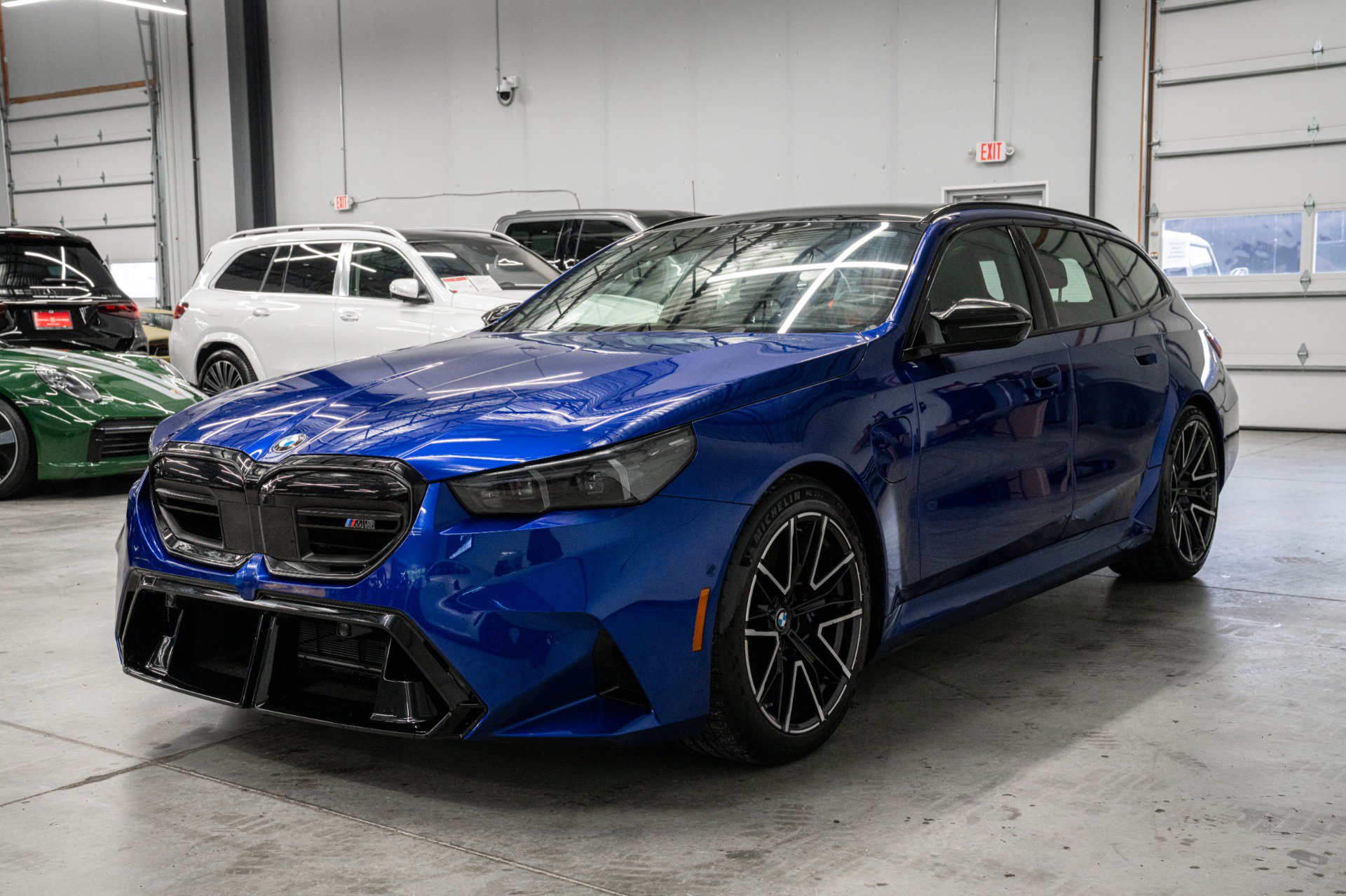 Used 2026 BMW M5 Touring AWD/4WD image 5