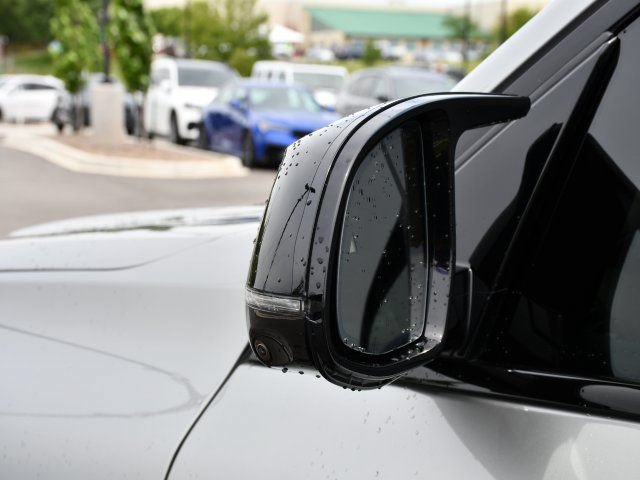 Used 2023 BMW X5 M w/ Competition Package AWD/4WD image 11