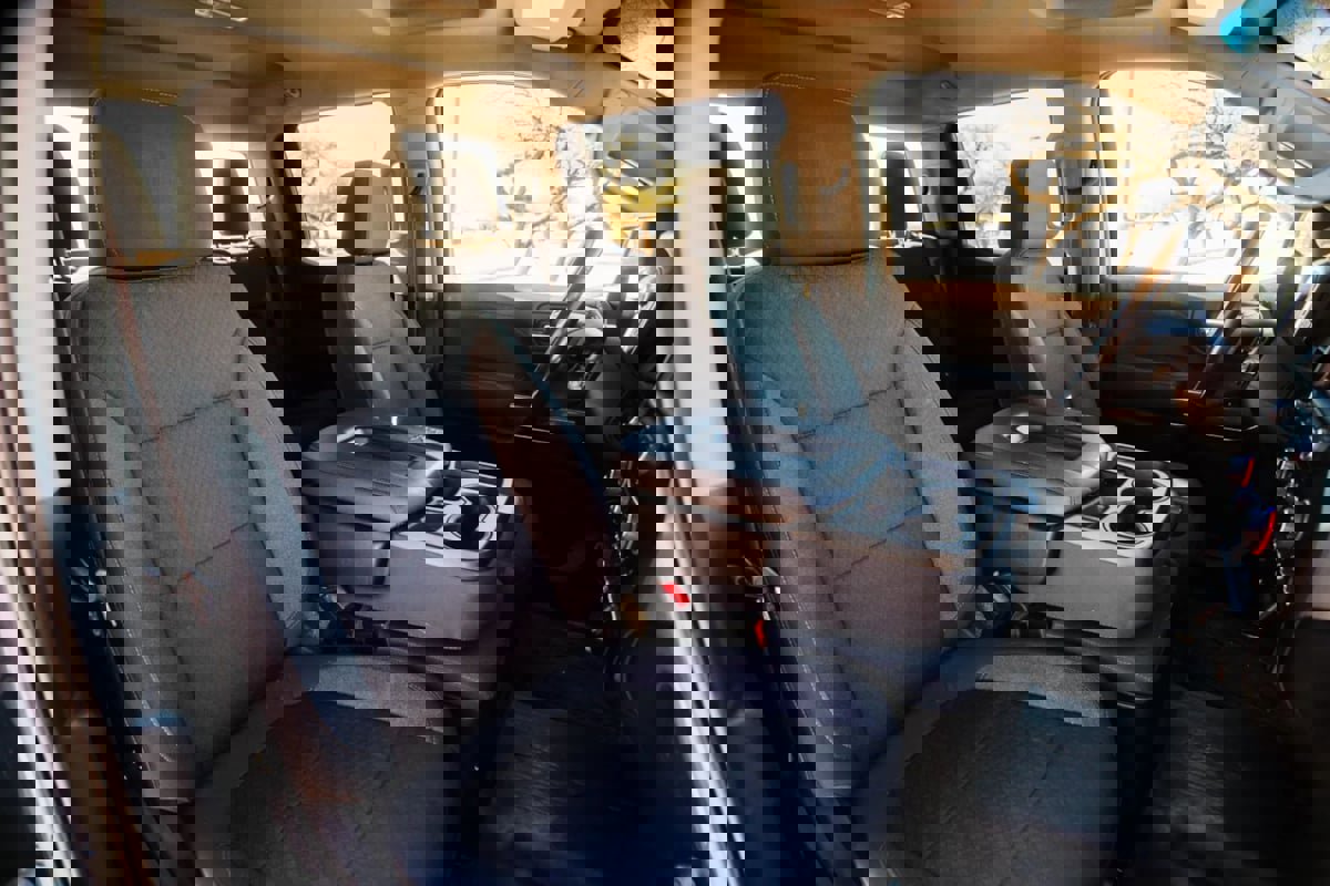 Used 2021 Chevrolet Silverado 1500 LT image 28