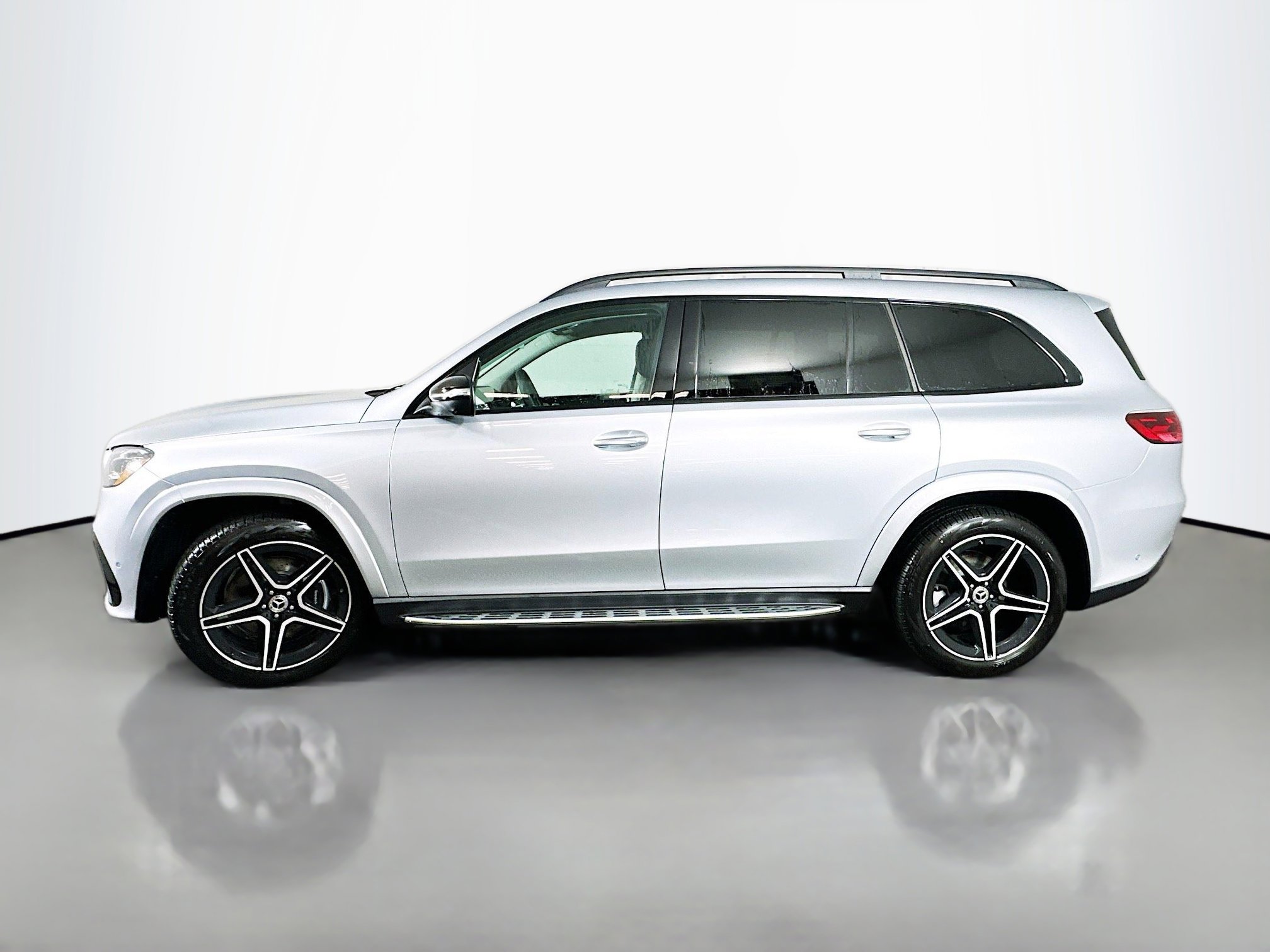 New 2026 Mercedes-Benz GLS 450 4MATIC image 4