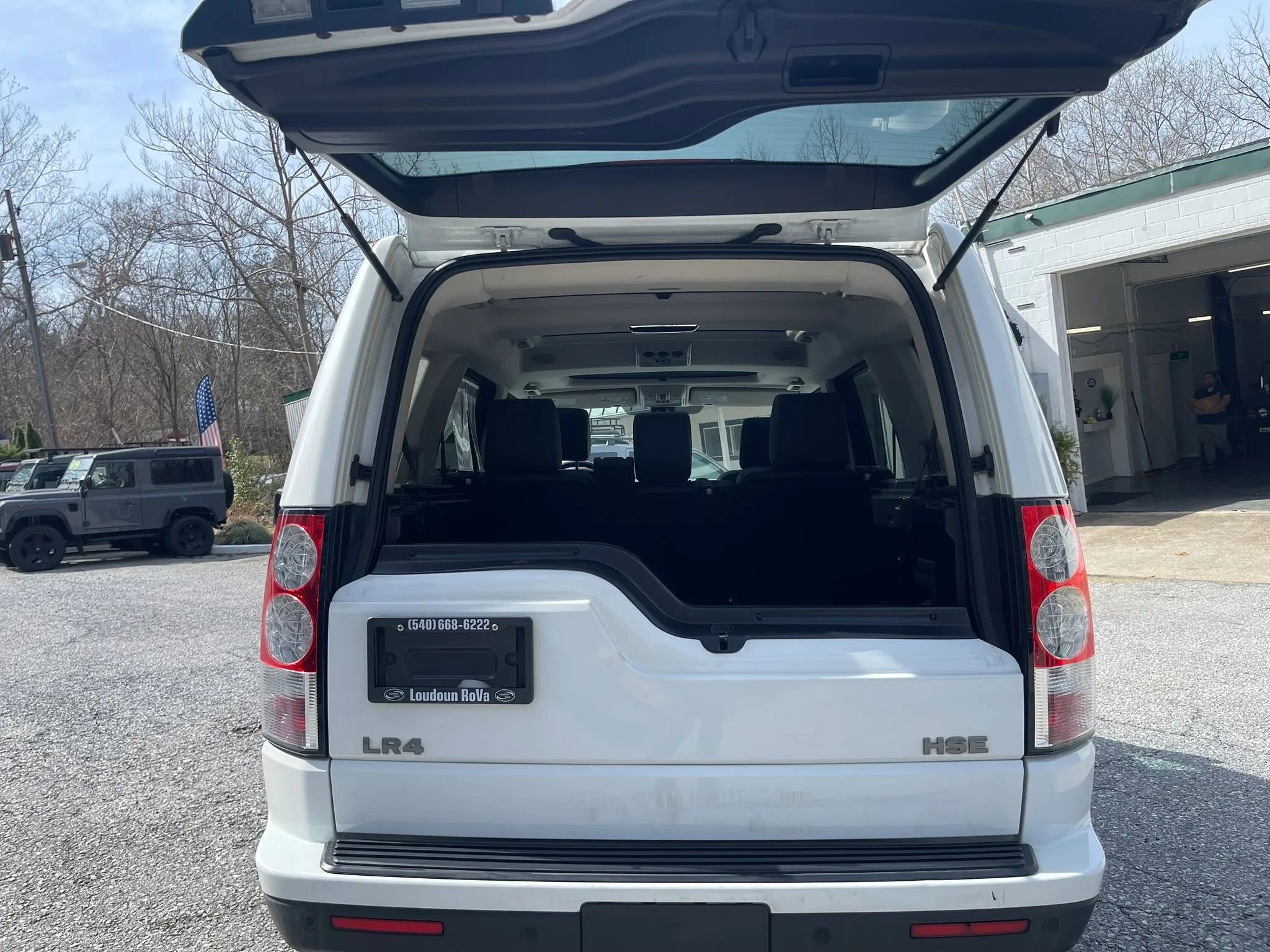 Used 2012 Land Rover LR4 HSE image 5