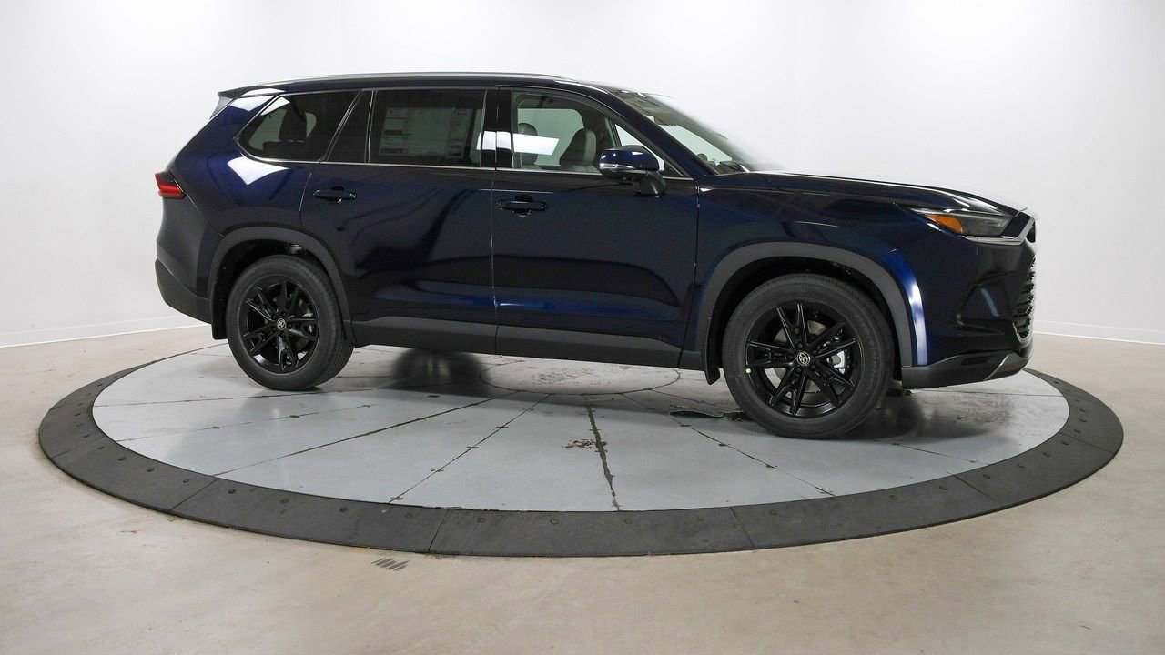 New 2025 Toyota Grand Highlander Platinum image 5