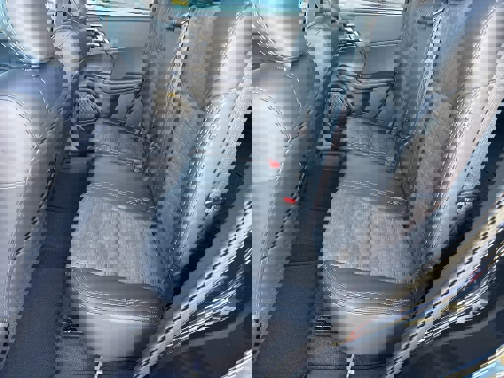 New 2025 Mitsubishi Outlander SE image 25