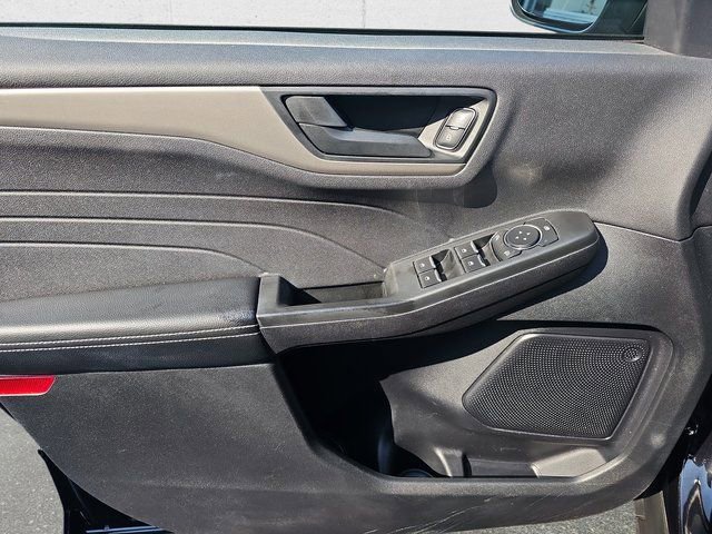 Used 2022 Ford Escape SE w/ Convenience Package image 26