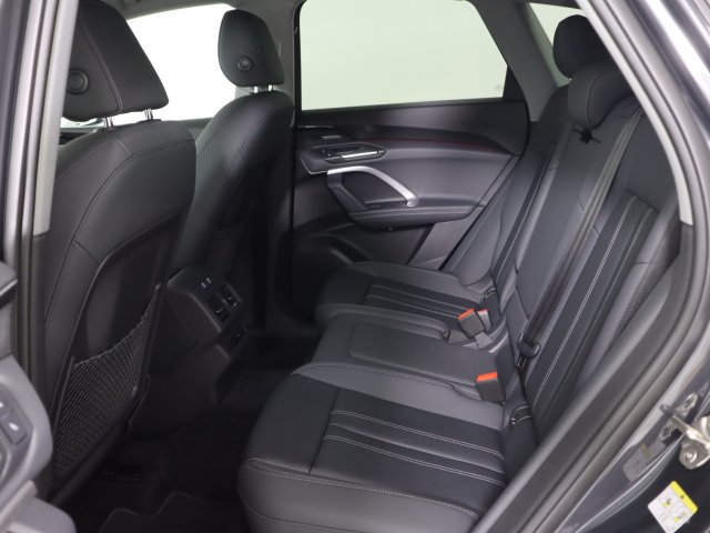 Certified 2025 Audi Q5 Premium Plus w/ Premium Plus AWD/4WD image 15