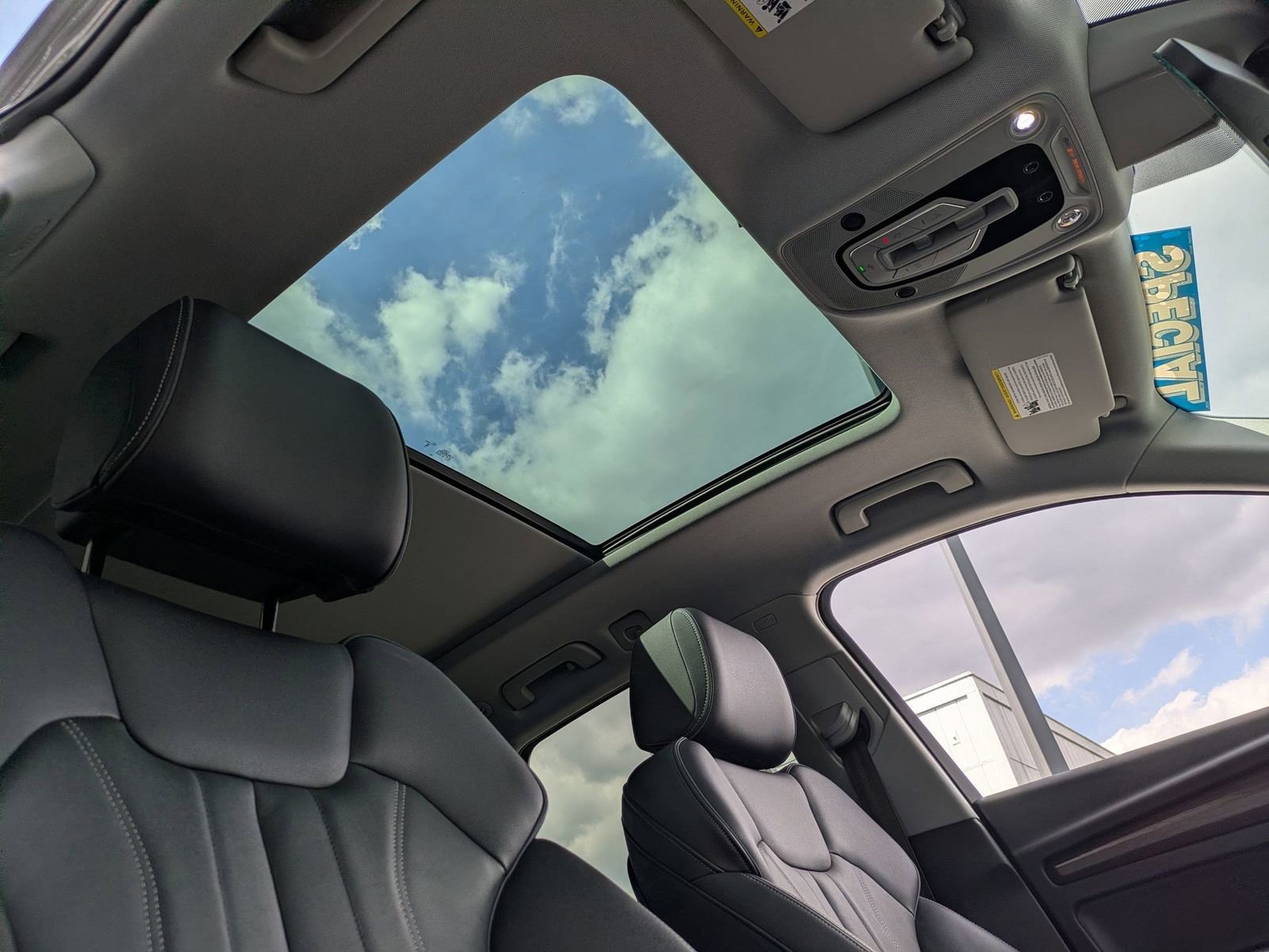 Used 2023 Audi Q5 e Premium w/ Convenience Package image 22