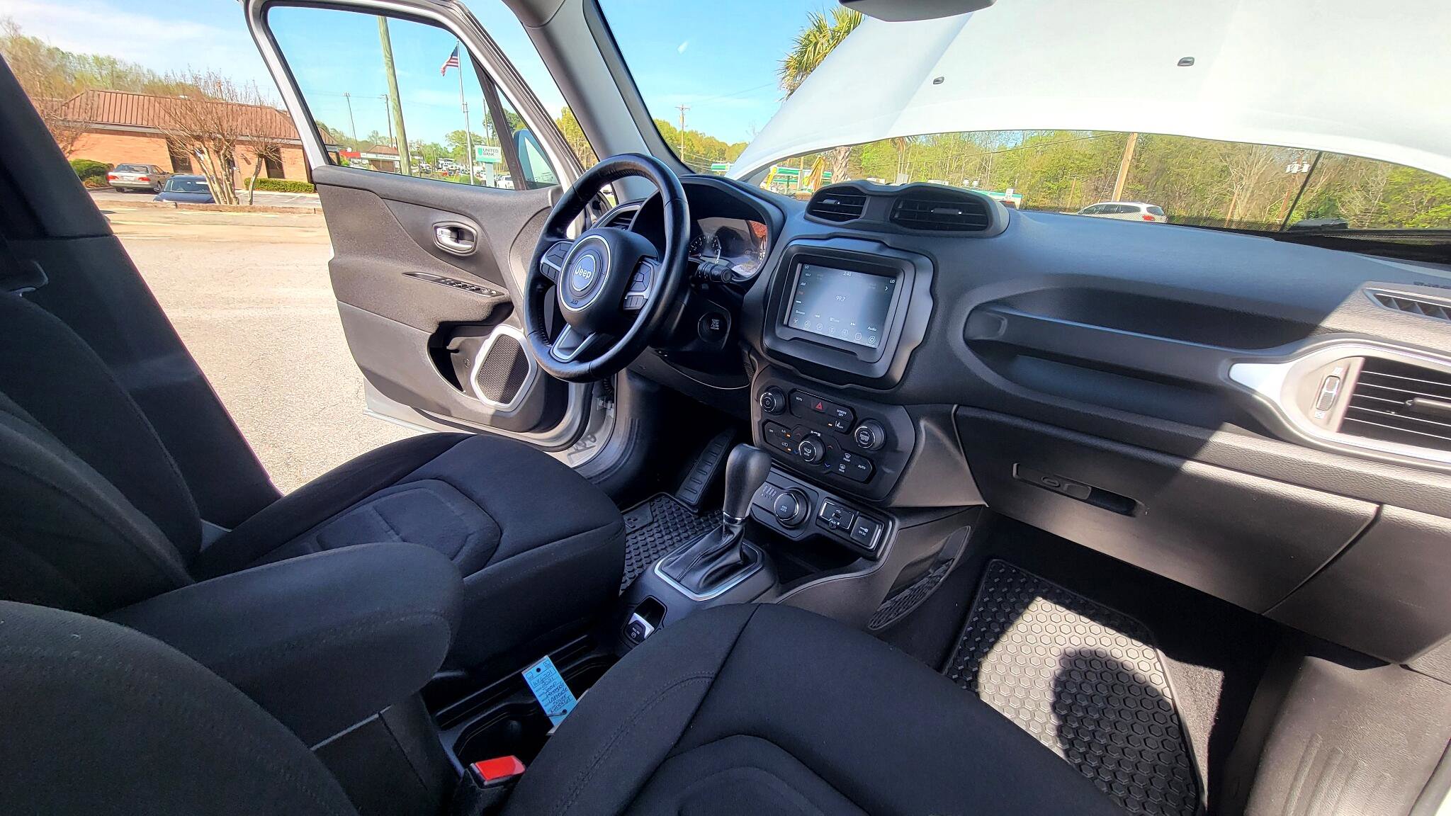 Used 2021 Jeep Renegade Latitude w/ Convenience Group image 48