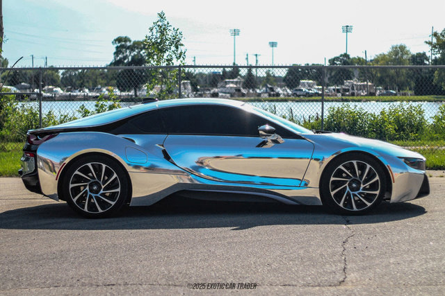Used 2016 BMW i8 image 9