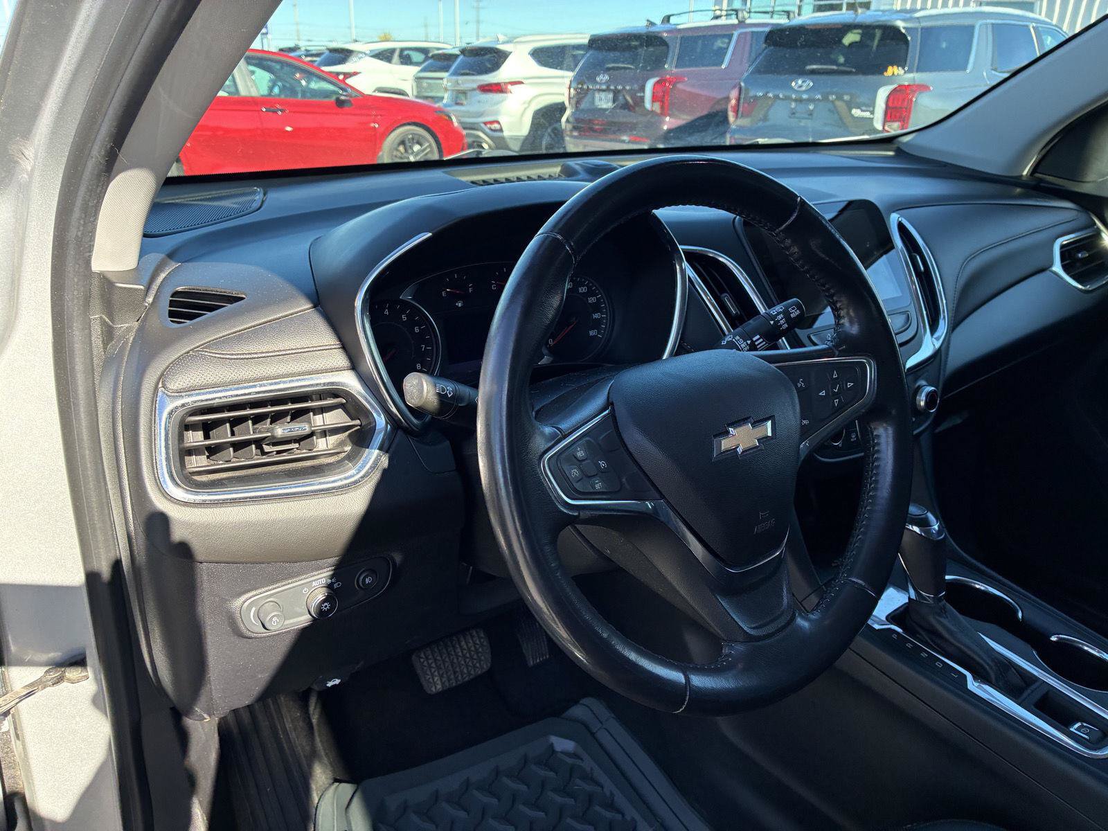 Used 2019 Chevrolet Equinox Premier FWD image 19