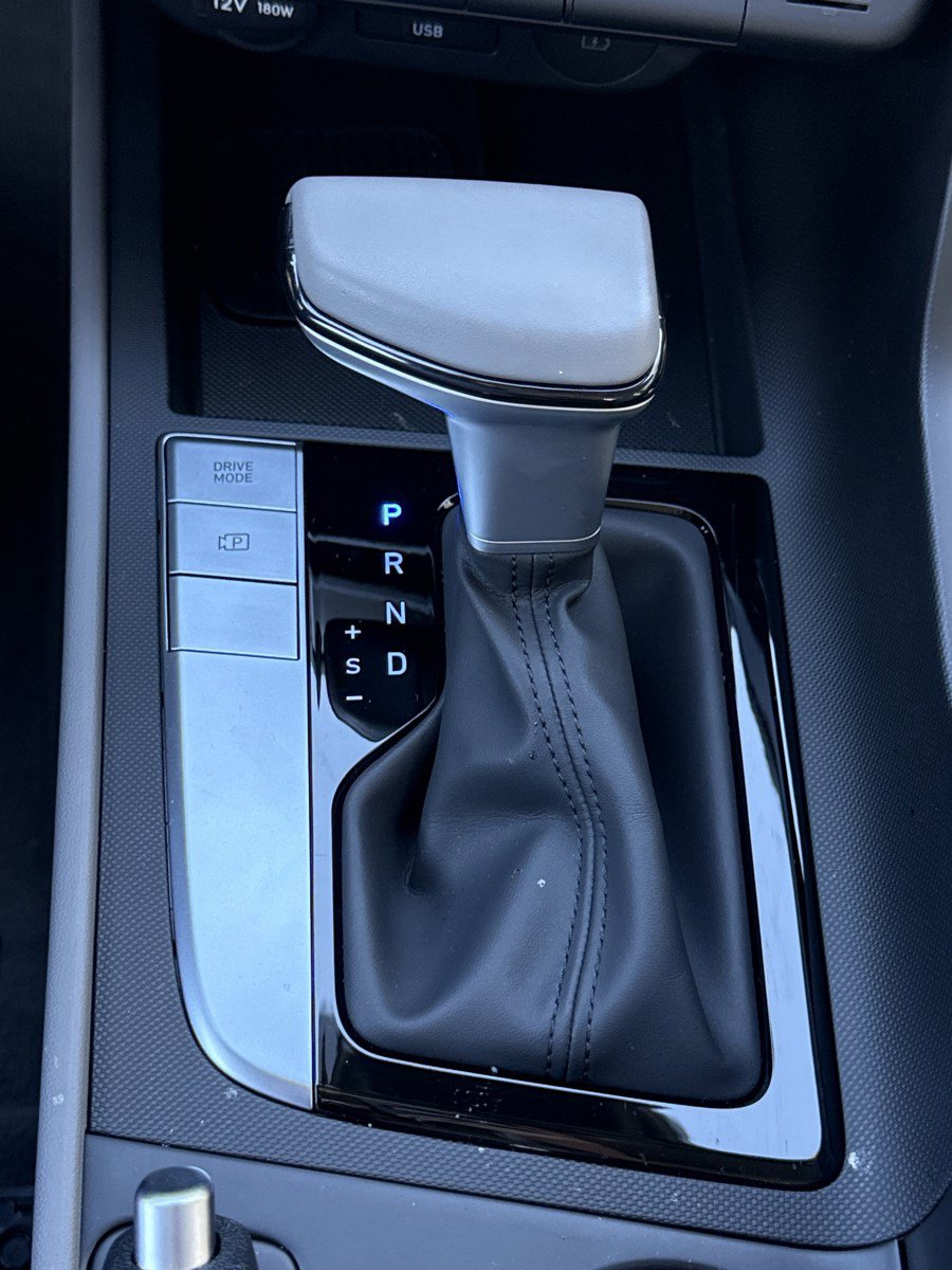 Certified 2025 Hyundai Elantra Sport image 26