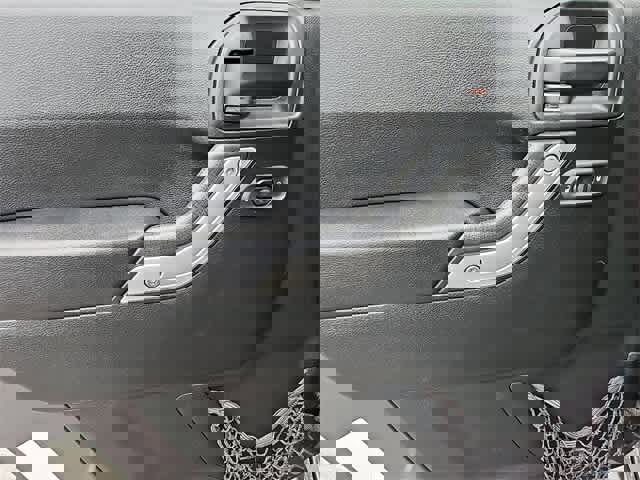 Used 2017 Jeep Wrangler Unlimited Sahara image 24