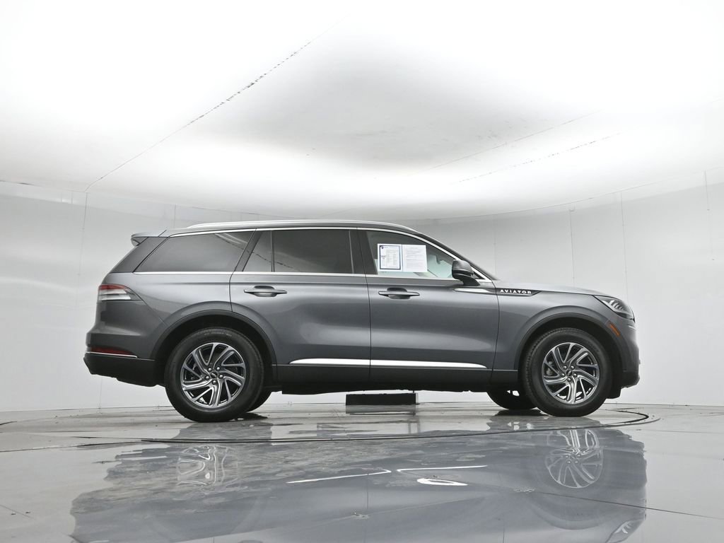 Used 2023 Lincoln Aviator Standard image 52