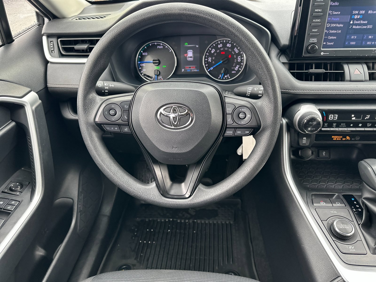 Used 2022 Toyota RAV4 LE image 14