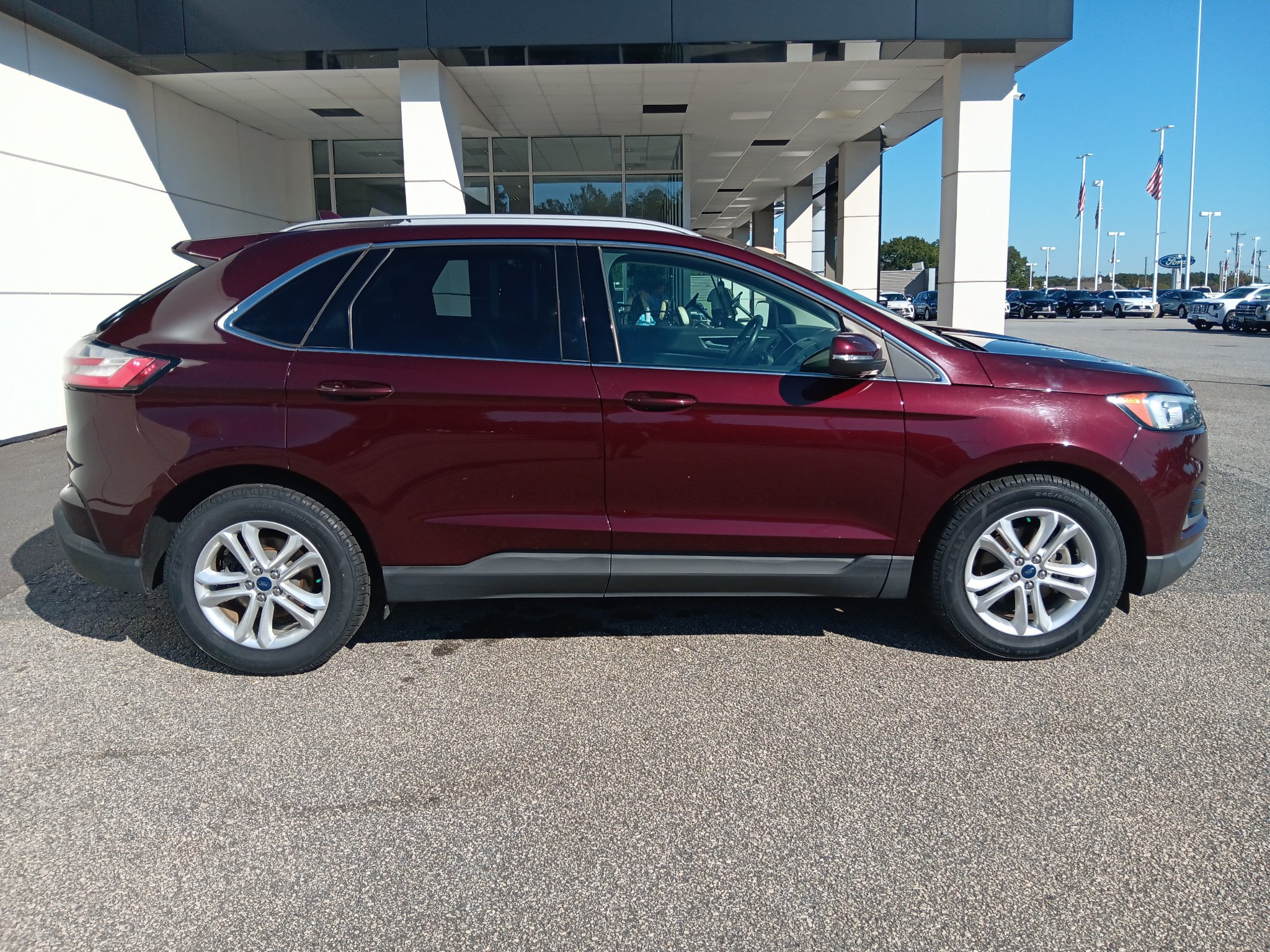 Used 2020 Ford Edge SEL FWD image 9