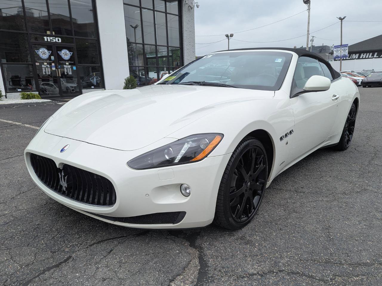 Used 2013 Maserati GranTurismo Convertible RWD image 2