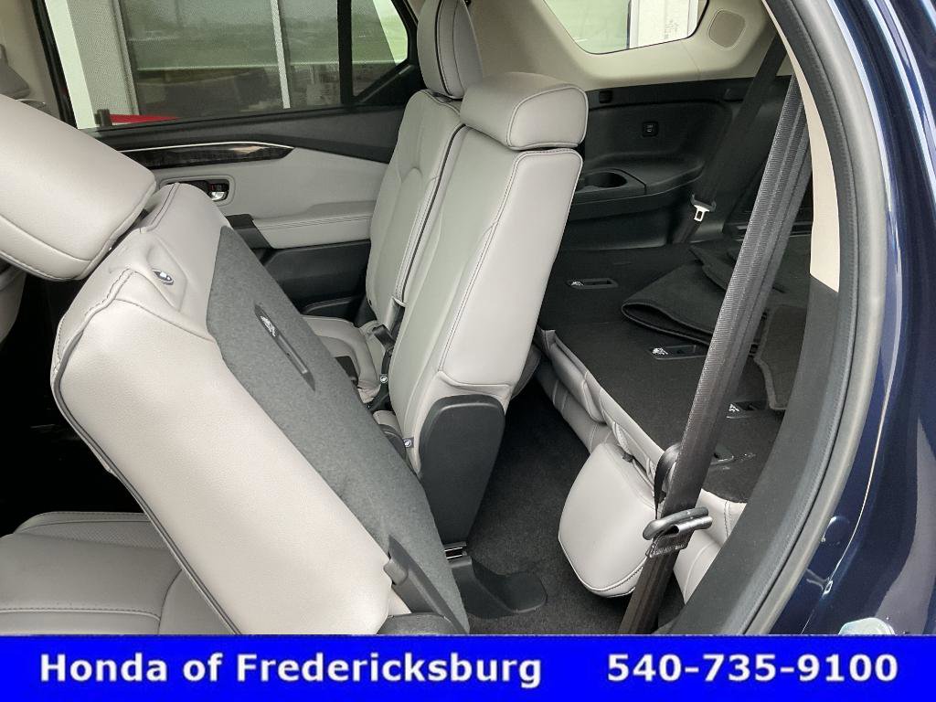 Used 2025 Honda Pilot Elite image 26