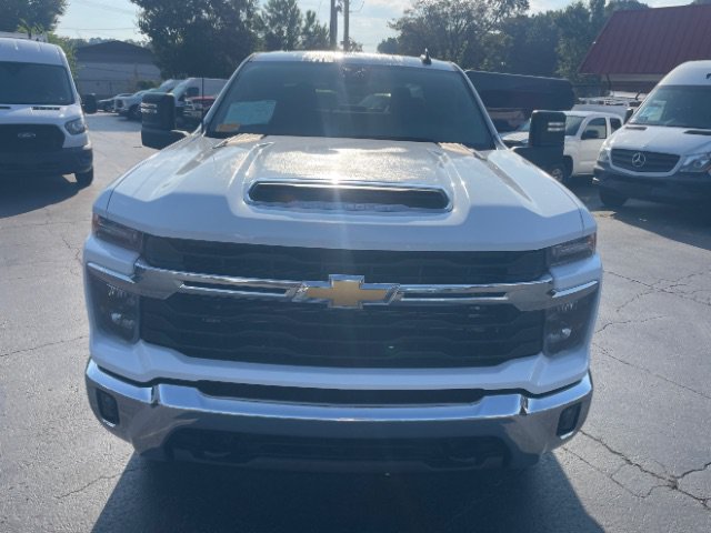 Used 2026 Chevrolet Silverado 2500 LT AWD/4WD image 1