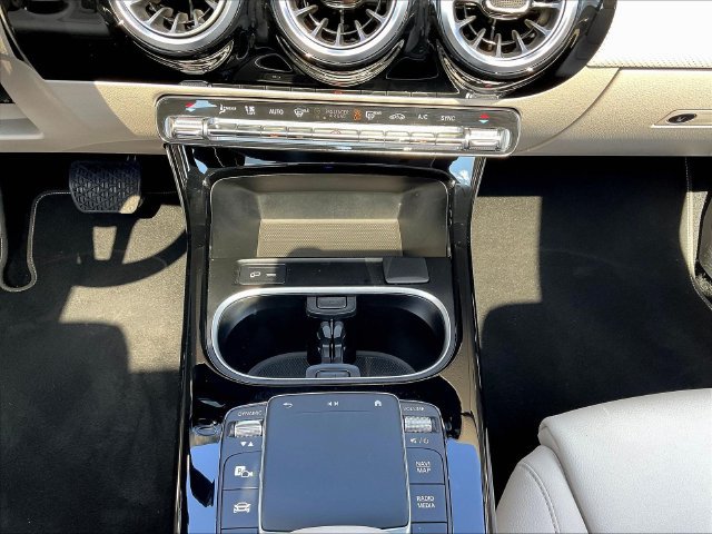 Certified 2023 Mercedes-Benz CLA 250 4MATIC image 17