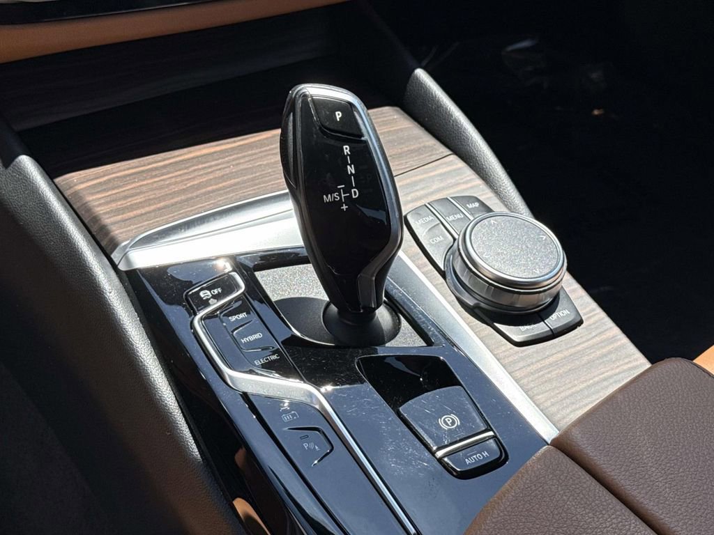 Used 2023 BMW 530e xDrive w/ Premium Package AWD/4WD image 35