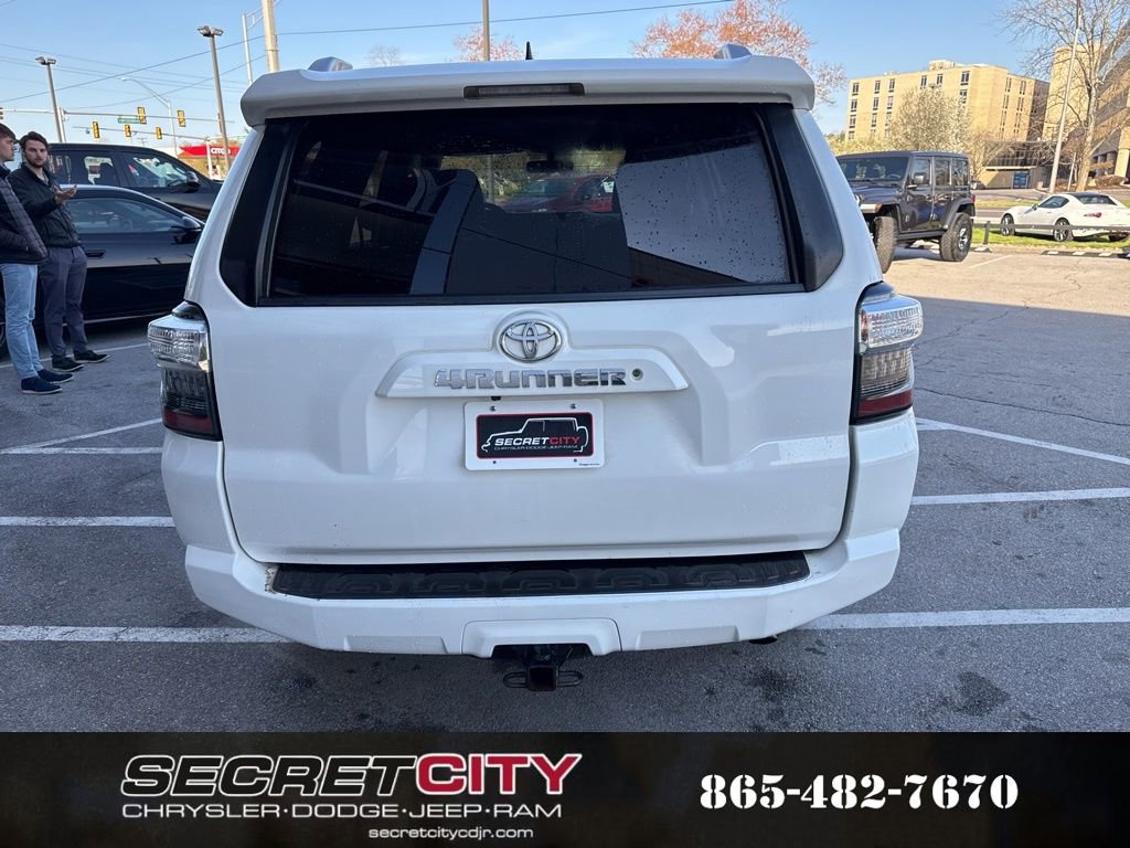 Used 2018 Toyota 4Runner SR5 image 6