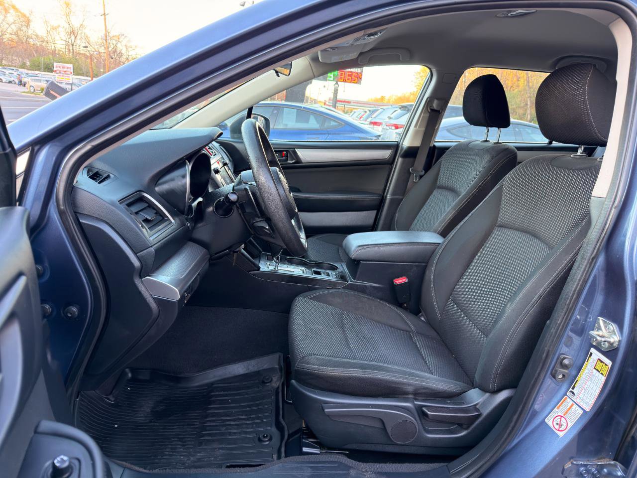 Used 2018 Subaru Outback 2.5i image 9