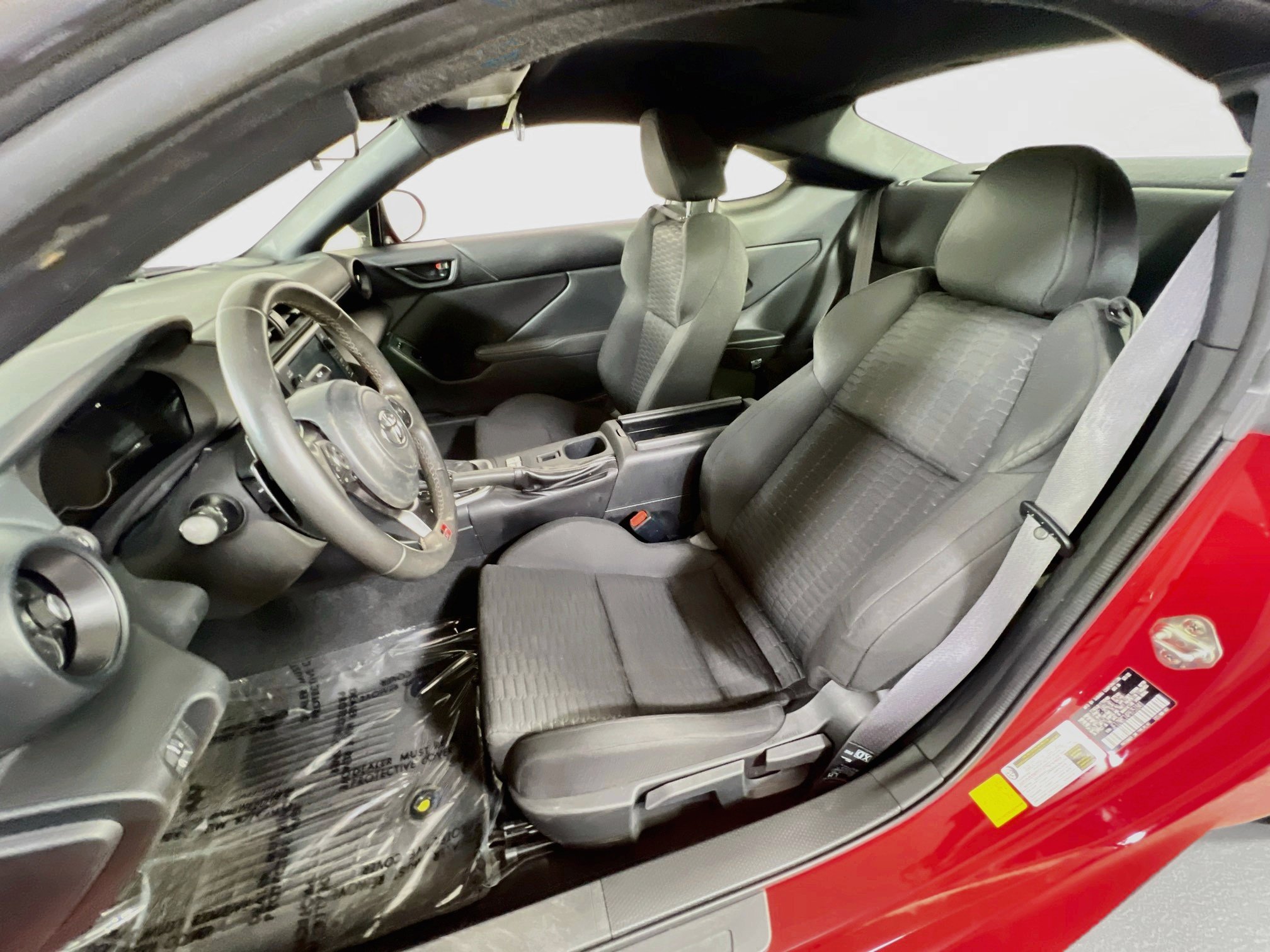 Used 2023 Toyota GR86 w/ ALL Weather Mat Package (TMS) RWD image 18