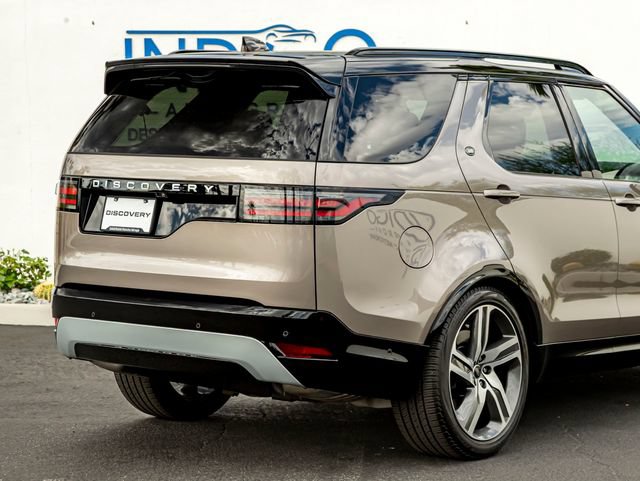 Certified 2025 Land Rover Discovery Metropolitan Edition AWD/4WD image 7