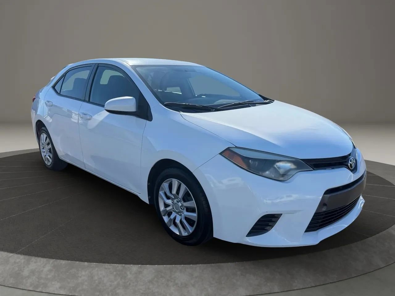 Used 2016 Toyota Corolla LE FWD image 8