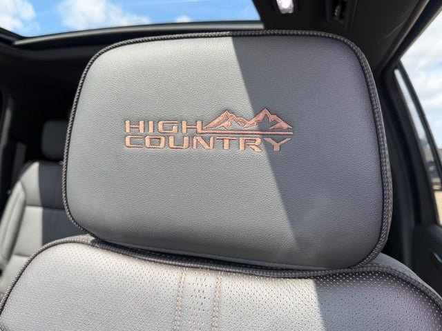 New 2026 Chevrolet Suburban High Country w/ Sun And Tow Package AWD/4WD image 14