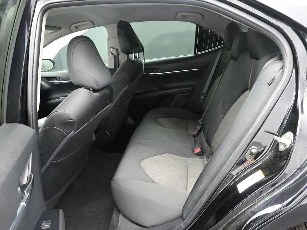 Used 2019 Toyota Camry LE image 15
