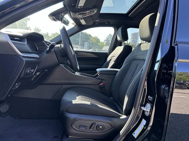 New 2026 Jeep Grand Cherokee Laredo X AWD/4WD image 7