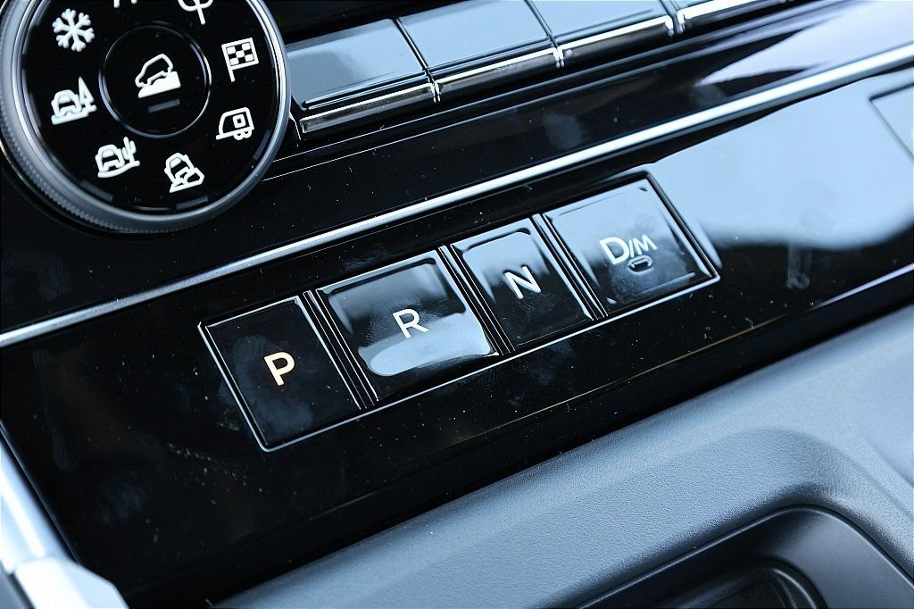 New 2026 Nissan Armada SL w/ Captain's Chari Seat Package image 23