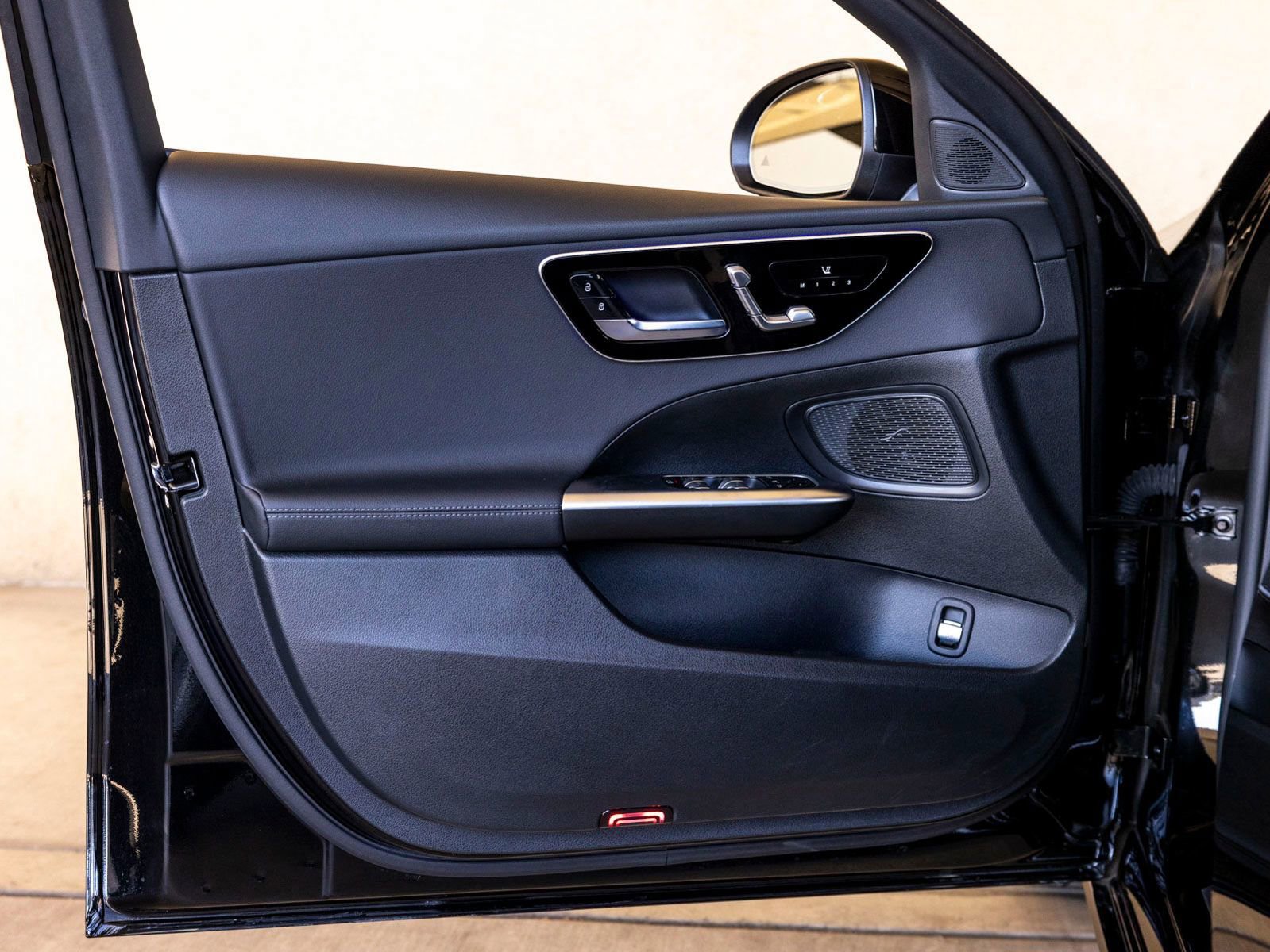 Used 2025 Mercedes-Benz C 300 Sedan image 12