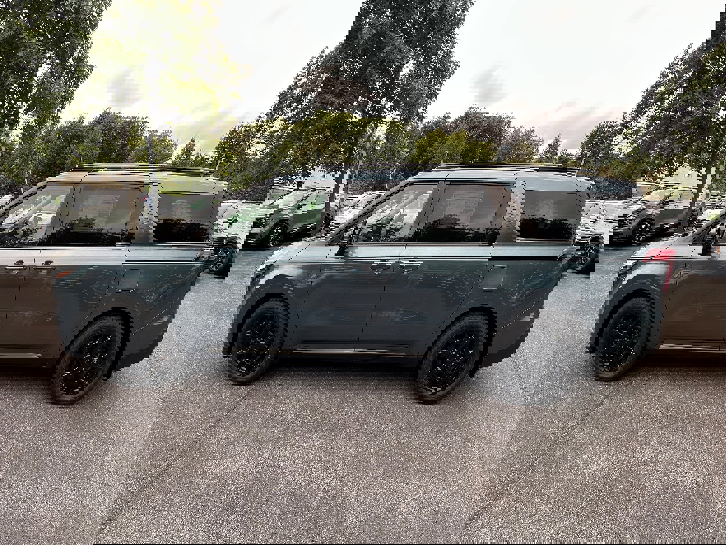 New 2026 Kia Carnival SX w/ SX Dark Edition Package image 8