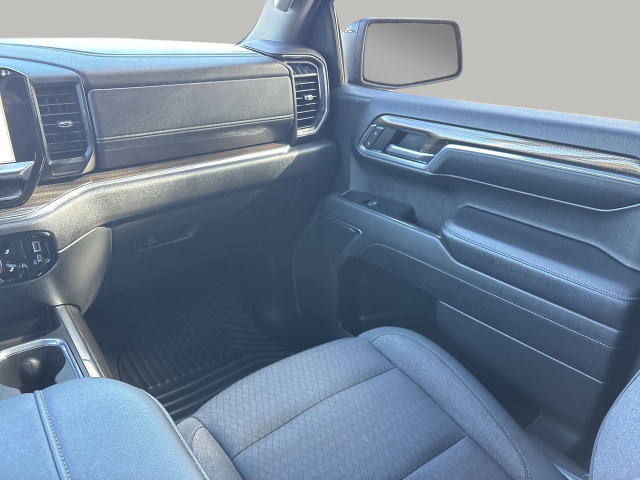 Used 2023 Chevrolet Silverado 1500 RST w/ Z71 Off-Road Package image 16