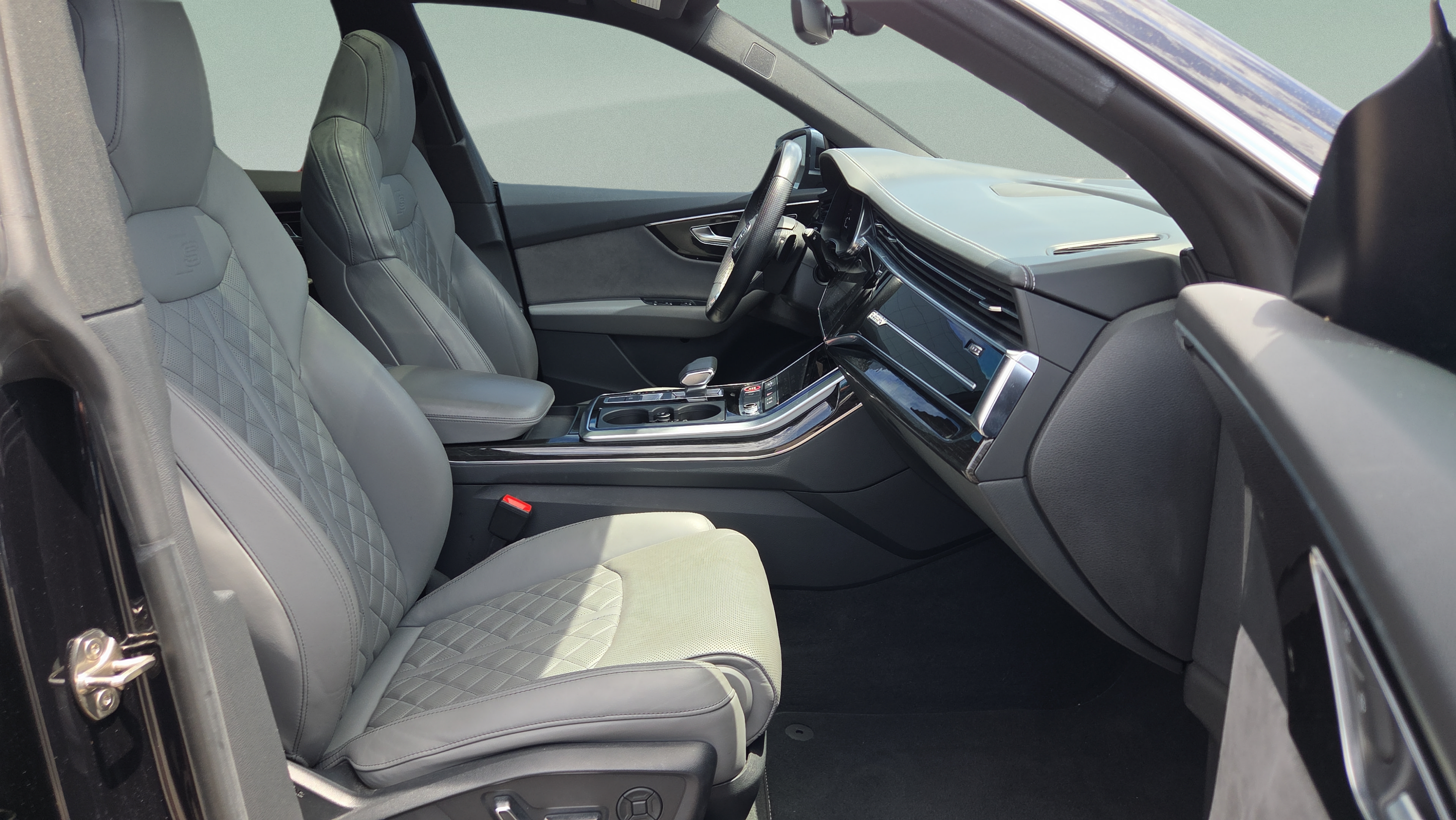 Used 2021 Audi SQ8 Premium Plus w/ Driver Assistance Package AWD/4WD image 15