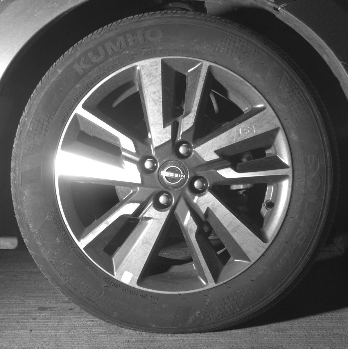 Used 2025 Nissan Versa SV image 13