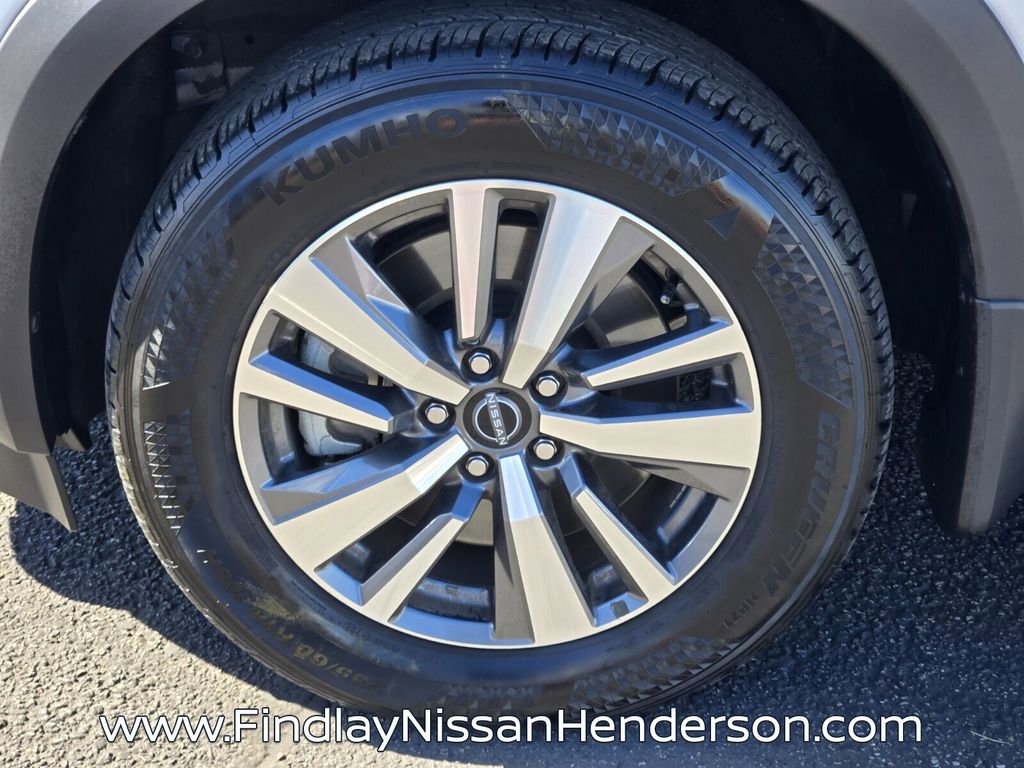 Used 2025 Nissan Pathfinder SL image 9