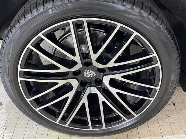 New 2026 Porsche Macan image 13