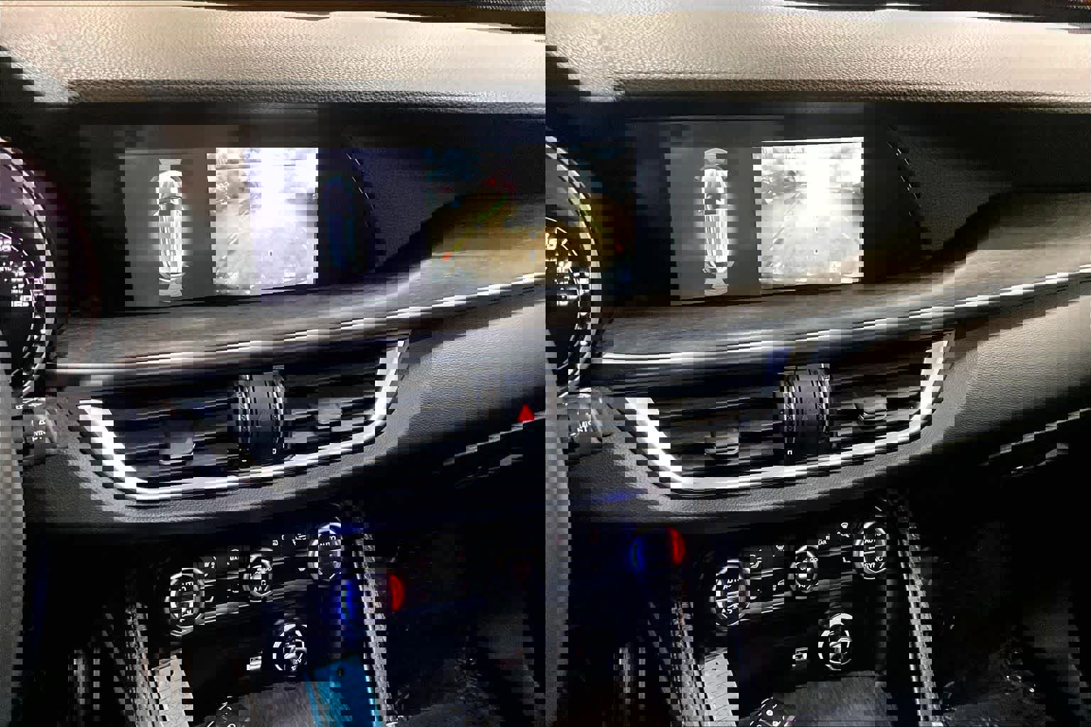 Used 2023 Alfa Romeo Stelvio Ti w/ Active Assist Plus Package image 26