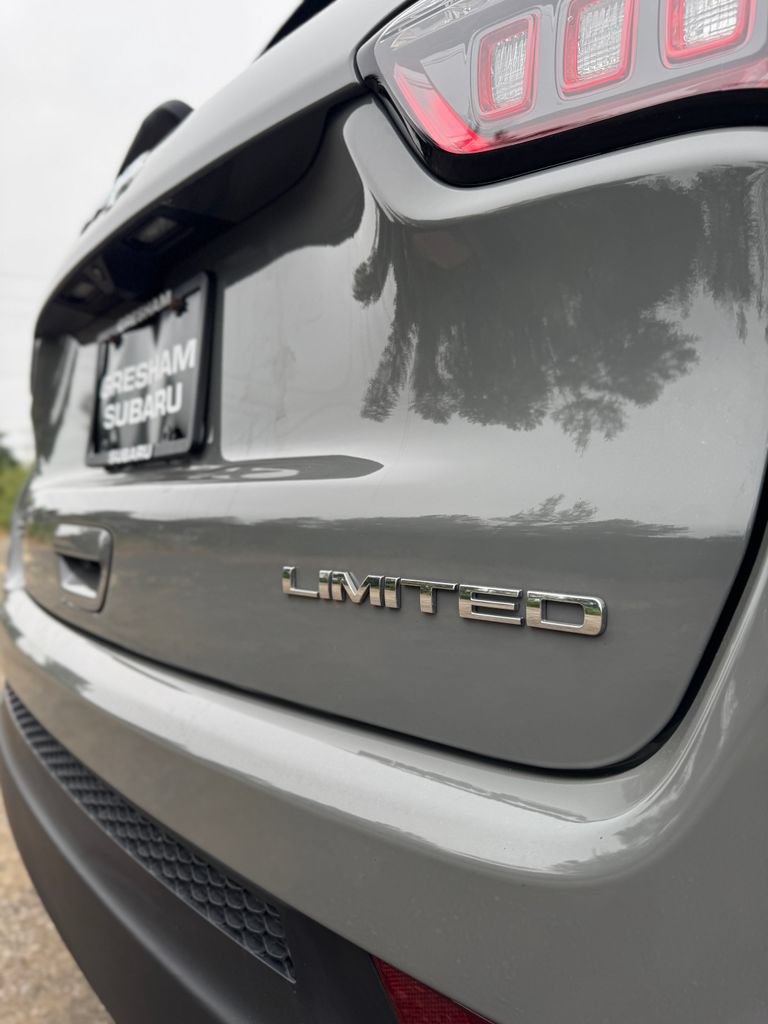 Used 2022 Jeep Compass Limited AWD/4WD image 43