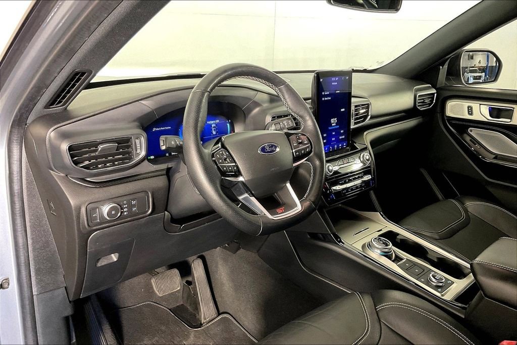 Used 2022 Ford Explorer ST w/ Equipment Group 401A image 18