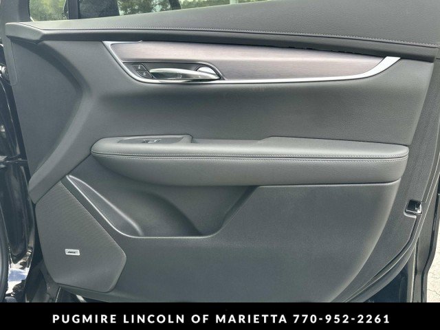 Used 2025 Cadillac XT6 Luxury image 35
