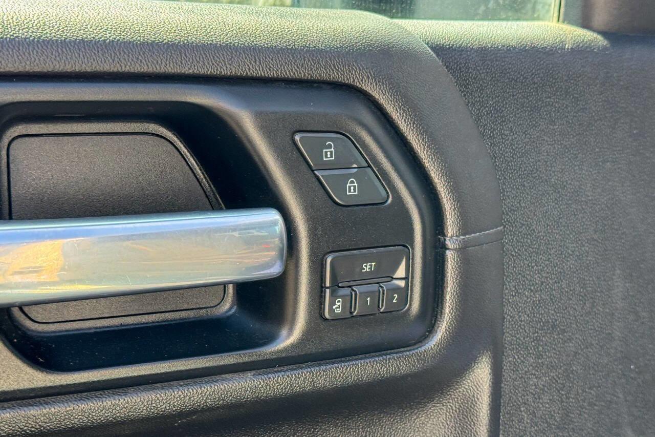 Used 2020 Chevrolet Silverado 3500 LTZ w/ LTZ Plus Package image 32