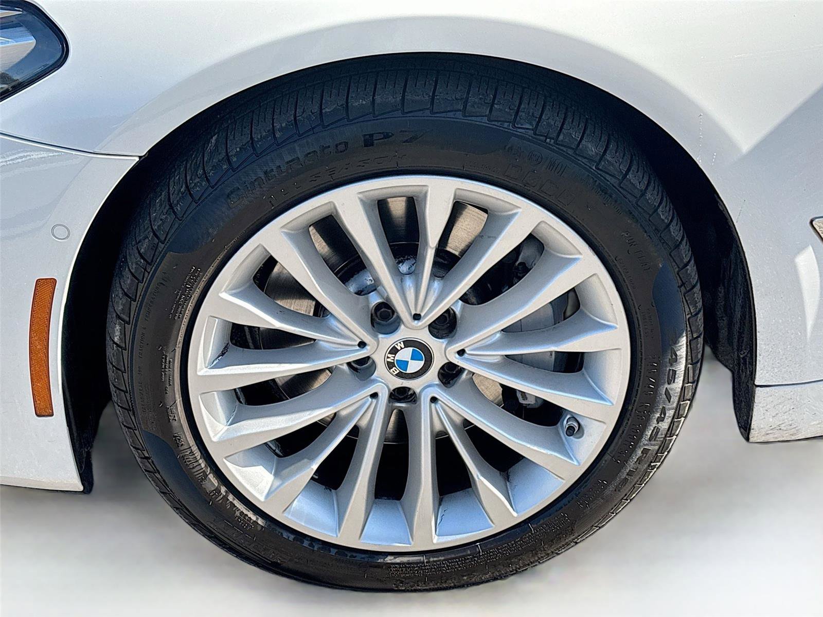 Used 2021 BMW 530i xDrive w/ Premium Package image 37