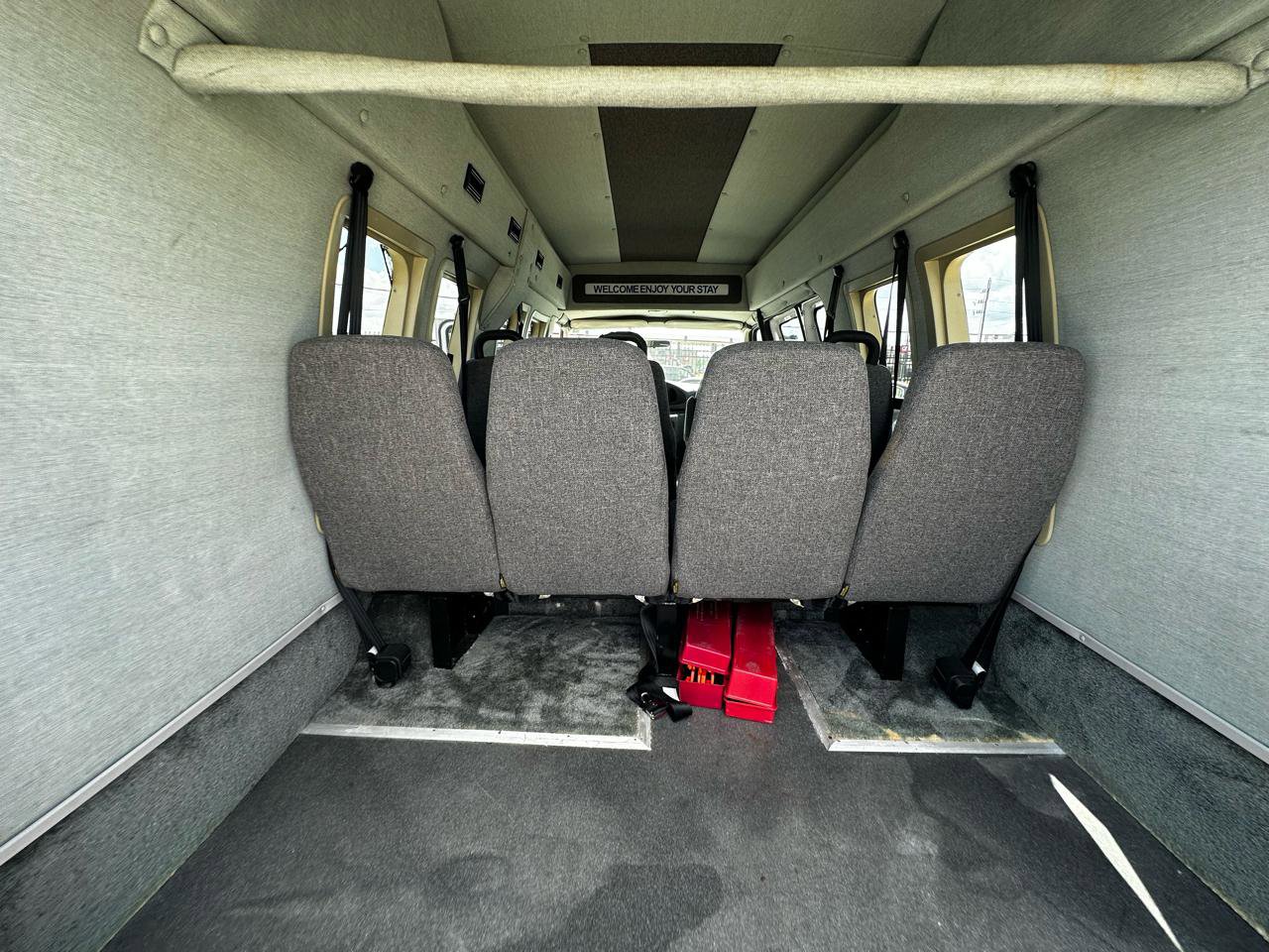 Used 2004 Ford E-250 and Econoline 250 Extended RWD image 47